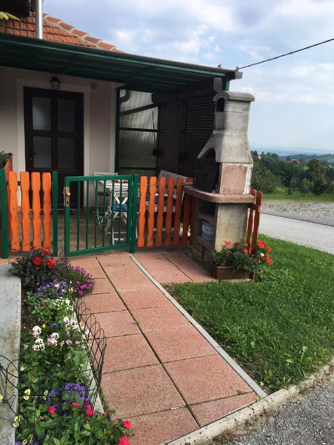 Holiday Home Maderka Strigova Exterior foto